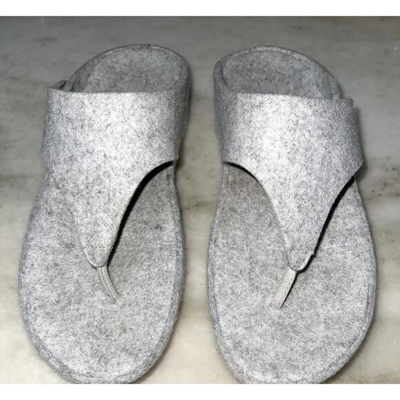 FitFlop size 8 Wobble board Gray Flannel Velcroe Closure Wedge Sandal Thong - Picture 6 of 10